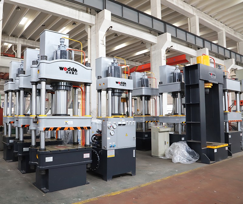 200噸汽車(chē)配件拉伸液壓機(jī) 200噸汽車(chē)配件拉伸液壓機(jī)