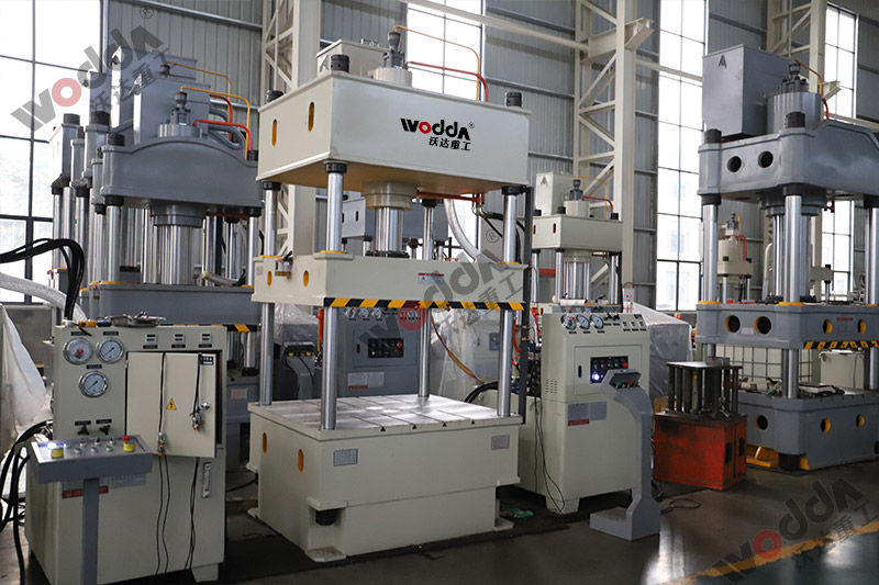 100噸薄板拉伸液壓機(jī) 100噸薄板拉伸液壓機(jī)