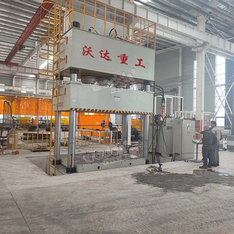 1000噸四柱液壓機(jī) 1000噸四柱液壓機(jī)