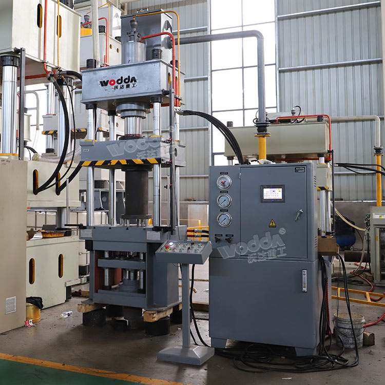 100噸三梁四柱液壓機 100噸三梁四柱液壓機