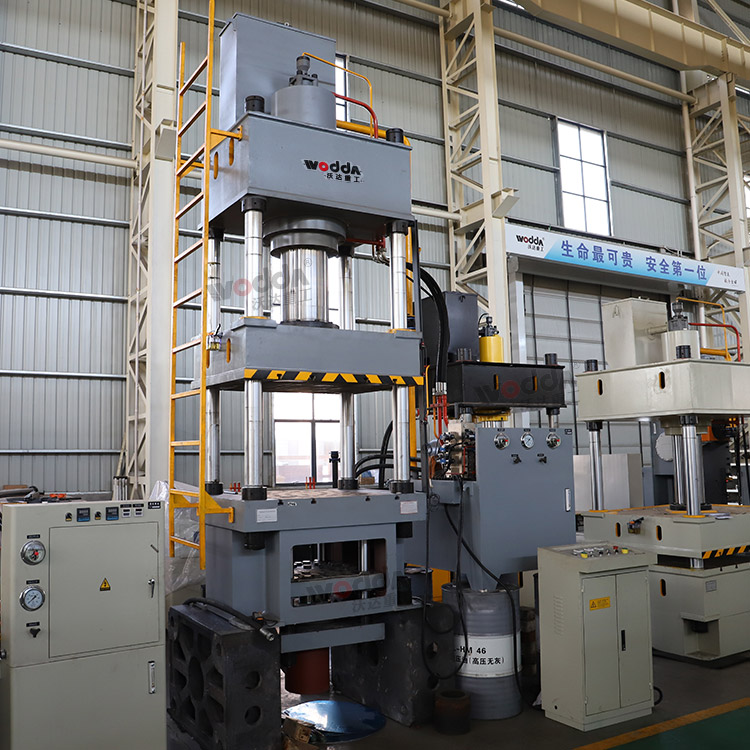 四柱拉伸液壓機(液壓墊) 四柱拉伸液壓機(液壓墊)