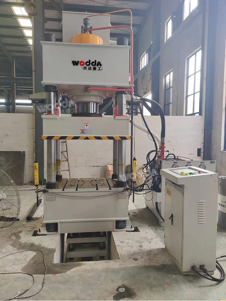 拉伸液壓機(jī)